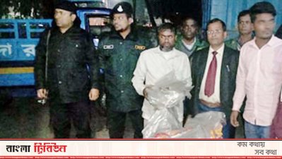 কুরিয়ার সার্ভিস থেকে ২০০ কেজি পলিথিন উদ্ধার