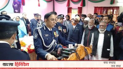 সেবাপ্রত্যাশী জনগণের প্রতি সংবেদনশীল আচরণ করতে হবে: আইজিপি