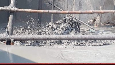 স্কুলের নলকূপের পাইপ দিয়ে গ্যাস, ছুটি ঘোষণা