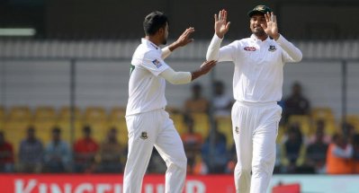 দুটো উইকেটই নিয়েছেন আবু জায়েদ
