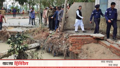 ব্রাহ্মণবাড়িয়ার গ্যাস উদগিরণ স্থল পরিদর্শনে আইনমন্ত্রী, আতঙ্ক কমেনি