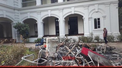 হামলার পর ভিসির বাসভবনের একাংশ