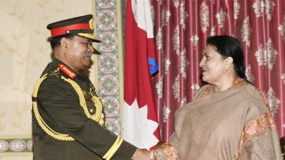 নেপালে দেশটির রাষ্ট্রপতি বিদ্যা দেবী ভান্ডারির সঙ্গে সৌজন্য সাক্ষাৎ করেছেন সেনাবাহিনী প্রধান জেনারেল আজিজ আহমেদ। (ছবি: আইএসপিআর)