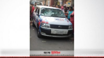 হামলায় ক্ষতিগ্রস্ত গাড়ি