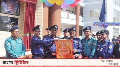 বরিশালে আইজিপি ড. মোহাম্মদ জাবেদ পাটোয়ারী