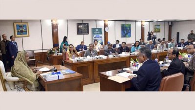 প্রধানমন্ত্রীর সভাপতিত্বে তার কার্যালয়ে কক্সবাজারে তিনটি বিশেষ ট্যুরিজম পার্কের মাস্টার প্ল্যান নিয়ে বৈঠক অনুষ্ঠিত হয়। (ছবি: বাসস)