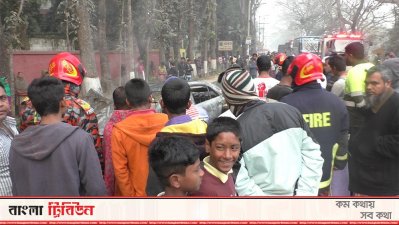 দুর্ঘটনার পর ৩ কিলোমিটার এলাকা জুড়ে যানজট তৈরি হয়
