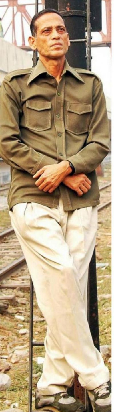 আজম খান (২৮ ফেব্রুয়ারি ১৯৫০- ০৫ জুন ২০১১)