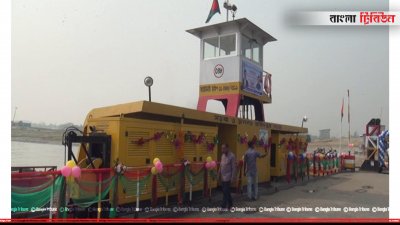 গাড়ি পারাপারের জন্য হাওরে ফেরি দেওয়া হয়েছে