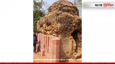 মসজিদের প্রাচীন ইট ফেলে দিয়ে মূল অবয়বে লাগানো হয়েছে নতুন ইট