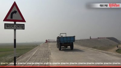 হাওরে চলছে গাড়ি