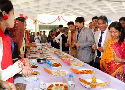 ১০১ রকমের পিঠা নিয়ে ইবিতে পিঠা উৎসব অনুষ্ঠিত