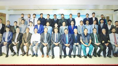 অতিথিদের সঙ্গে গ্যালাক্সি ফ্লাইং অ্যাকাডেমির গ্রাজুয়েটরা