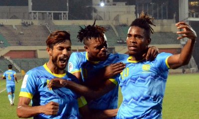 আবাহনীর গোল উদযাপন