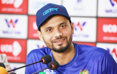 অধিনায়ক মাশরাফির শেষ সংবাদ সম্মেলন। 