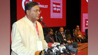 ডিএফপির আলোচনাসভায় বক্তব্য রাখেন তথ্যমন্ত্রী হাছান মাহমুদ। (ছবি: ফোকাস বাংলা)