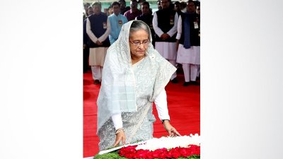 বঙ্গবন্ধুর প্রতিকৃতিতে শ্রদ্ধা জানান প্রধানমন্ত্রী শেখ হাসিনা