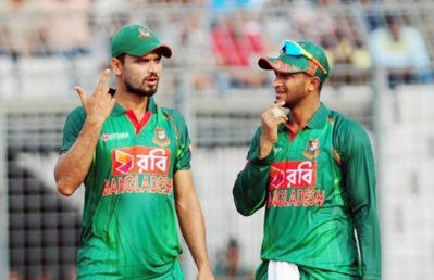 মাশরাফির সঙ্গে আরও কিছুদিন খেলার আশা সাকিবের