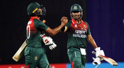ব্যাটিংয়ে জয়ের ভিত গড়ে দিয়েছিলেন সৌম্য সরকার