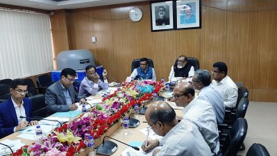 মুক্তিযুদ্ধ বিষয়ক মন্ত্রণালয়ের সভাকক্ষে মন্ত্রণালয়ের বার্ষিক উন্নয়ন কর্মসূচি বাস্তবায়ন অগ্রগতি পর্যালোচনা সভায় সভাপতিত্ব করেন মন্ত্রণালয়ের মন্ত্রী আ.ক.ম মোজাম্মেল হক