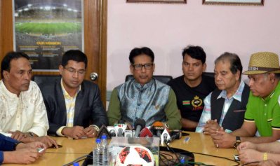 মাঠে দর্শক আসতে নিরুৎসাহিত করছে বাফুফে