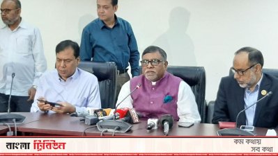 সংবাদ সম্মেলনে স্বাস্থ্যমন্ত্রী