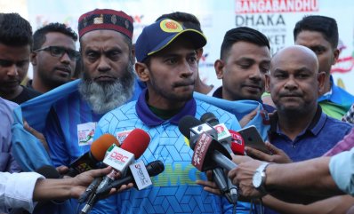 করোনা নিয়ে সতর্ক থাকার কথা বললেন মুশফিক