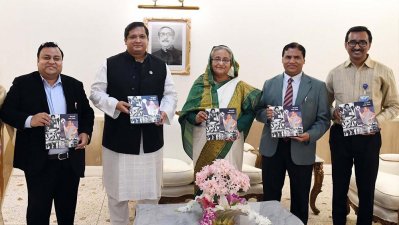  &lsquo;ক্রীড়ানুরাগী বঙ্গবন্ধু পরিবার&rsquo; গ্রন্থের মোড়ক উন্মোচন করলেন প্রধানমন্ত্রী