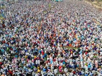 রায়পুরে জনসমাবেশ করে দোয়া