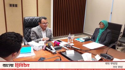 সচিবালয়ে অর্থমন্ত্রী আ হ ম &zwj;মুস্তফা কামাল