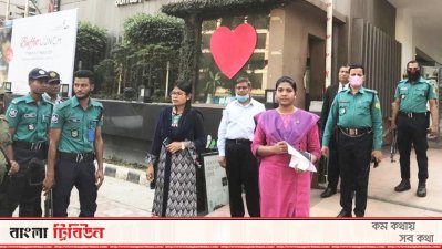 হোম কোয়ারেন্টিনদের খোঁজে গুলশানে ভ্রাম্যমাণ আদালত