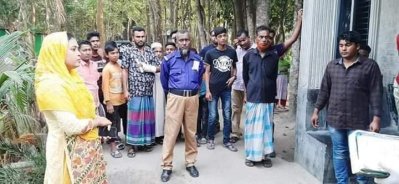 প্রবাসীর বাড়িতে ভ্রাম্যমাণ আদালত