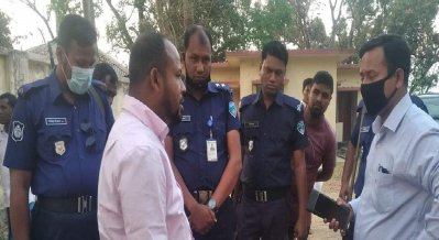 খাগড়াছড়িতে অবৈধভাবে চাল মজুদ করায় খাদ্য কর্মকর্তা আটক