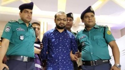 &lsquo;হ্যালো রোহান&rsquo; নামে বিতর্কিত ভিডিও ছড়ানোর অভিযোগে গ্রেফতার যুবদল নেতা ডা. ইফতেখার।