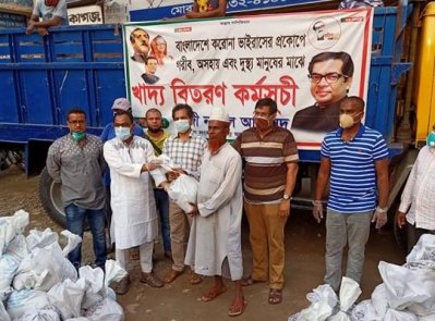 যশোরে এমপি নাবিলের খাদ্য সহায়তা