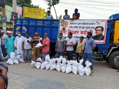 যশোরে এমপি নাবিলের খাদ্য সহায়তা