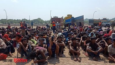 উদ্ধার হওয়া রোহিঙ্গারা