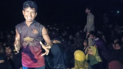 টেকনাফে মালয়েশিয়া ফেরত ৩ শতাধিক রোহিঙ্গা আটক