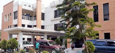 মদ বিক্রি ও সাংবাদিক নির্যাতন, ২৫ কর্মকর্তা-কর্মচারীকে বদলি
