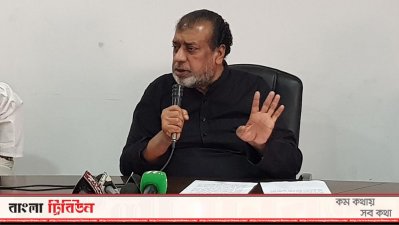 নিজ কার্যালয়ে অসহায় ও দুস্থদের সহায়তার ঘোষণা দেন সেলিম ওসমান