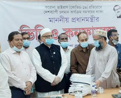 চিকিৎসকদের জন্য ১০০ পিপিই হস্তান্তর