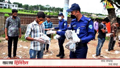 ধান কাটতে বরেন্দ্র এলাকায় শ্রমিক পাঠালো পুলিশ