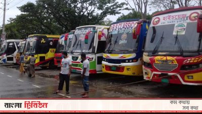 রশি টানিয়ে শ্রমিকদের অবরোধ