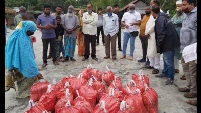 ঠাকুরগাঁওয়ে বিএনপি মহাসচিবের পক্ষ থেকে ত্রাণ বিতরণ