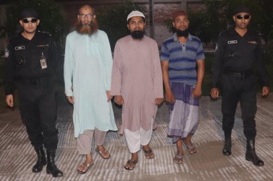 ৩০ এপ্রিল গ্রেফতার অপর তিন সদস্য