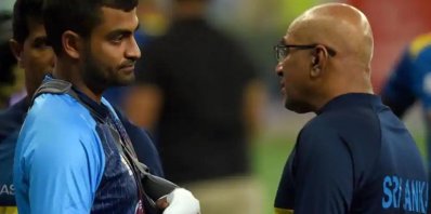 তামিমের সঙ্গে সাবেক কোচ হাথুরুসিংহে। 