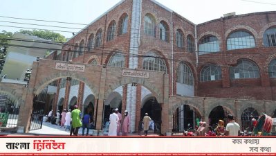 মুসল্লিদের মসজিদে প্রবেশে স্বাস্থ্যবিধি মানার প্রবণতা কম