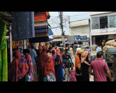 করোনার ‘হটস্পট’ কিশোরগঞ্জে জমজমাট ঈদ মার্কেট