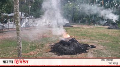 আগুন দেওয়া হয় কয়েকটি বাড়িঘরে