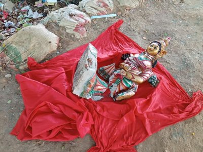 মগদেশ্বরী সেবাখোলায় প্রতিমা ভাঙচুর